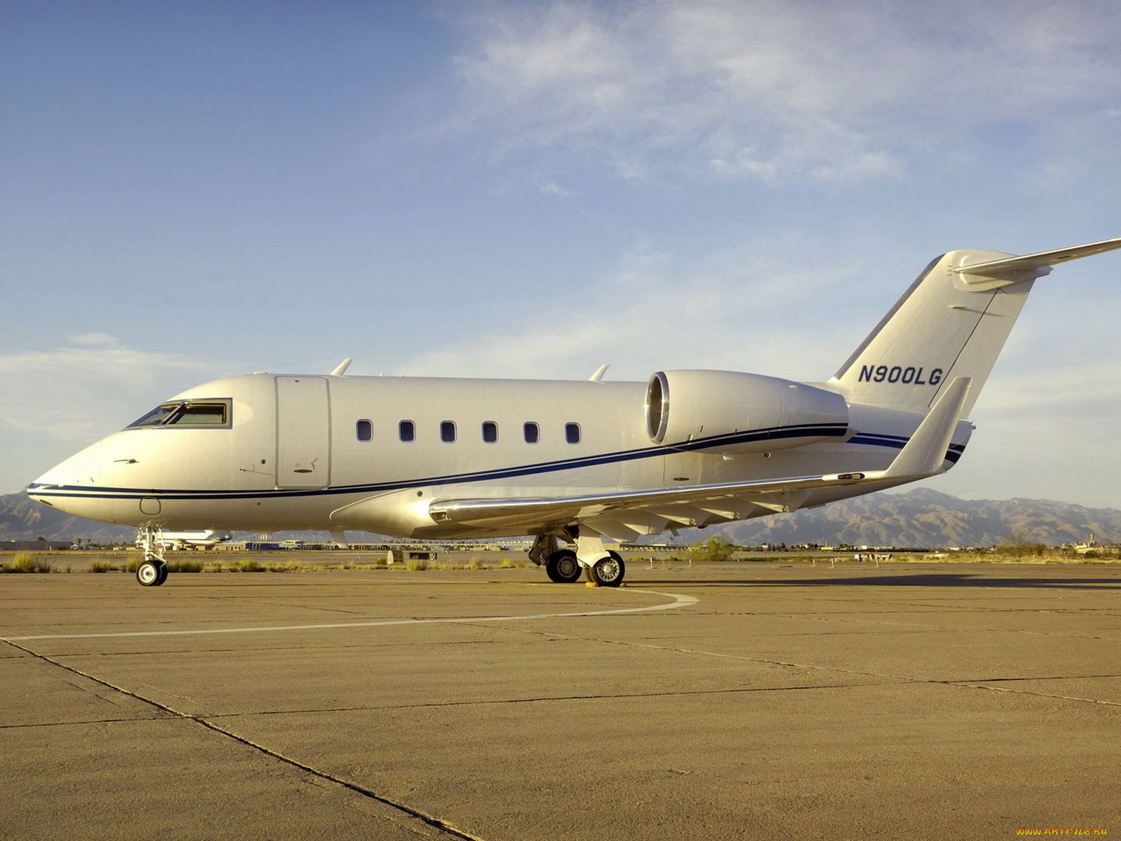 Lear Challenger 600